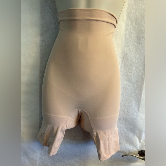 SPANX Oncore high waist mid thigh shaper in soft nude Sz-M. R5 - Picture 3 of 8